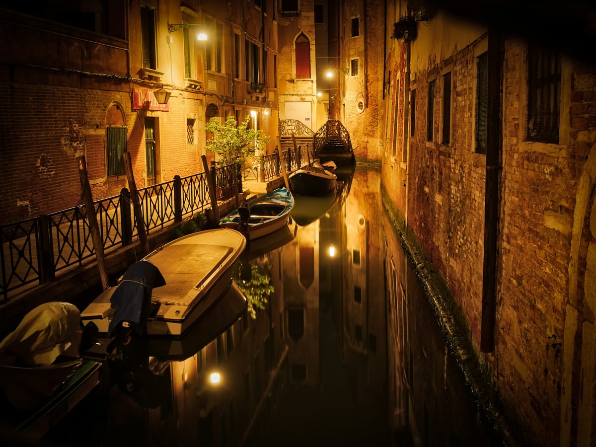 Venice at night in Italy: Top activities